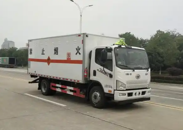 砚山爆破器材运输车可以上高速吗？